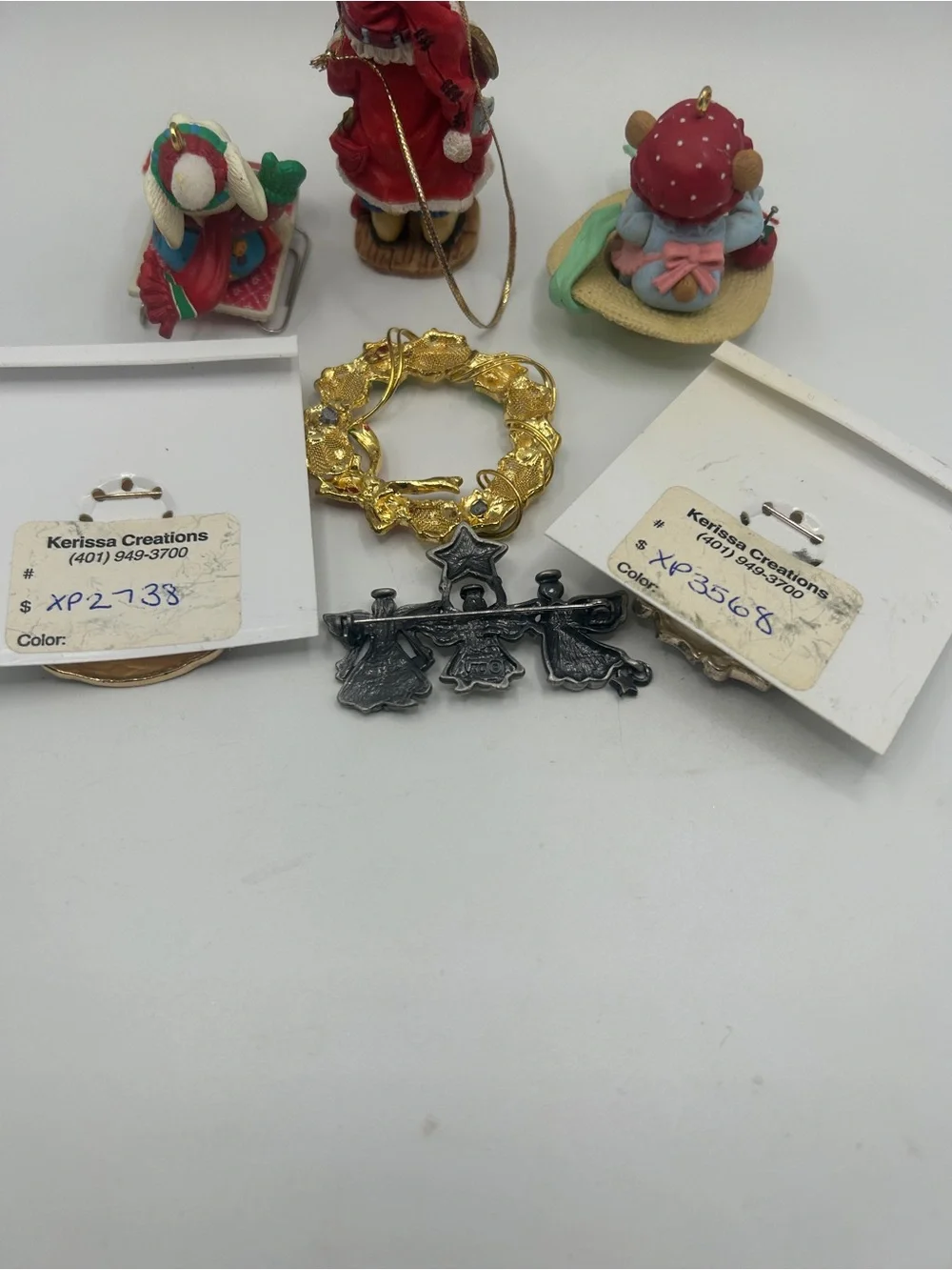 CHRISTMAS ORNAMENTS & BROOCHES VINTAGE SALE